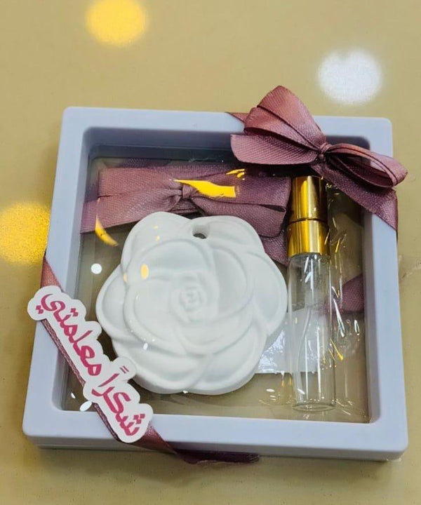 توزيعة احجار معطرة شكل وردة مع عطر
